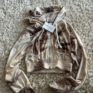 TYE DYE VELVET HOODIE ( CROPPED )
